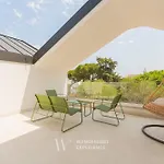Willa Wanderlust Experience Waves Lux Bari