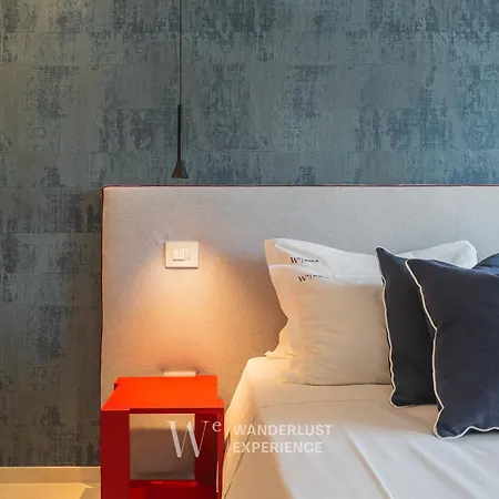 Wanderlust Experience Waves Lux باري