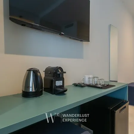 Wanderlust Experience Waves Lux בארי
